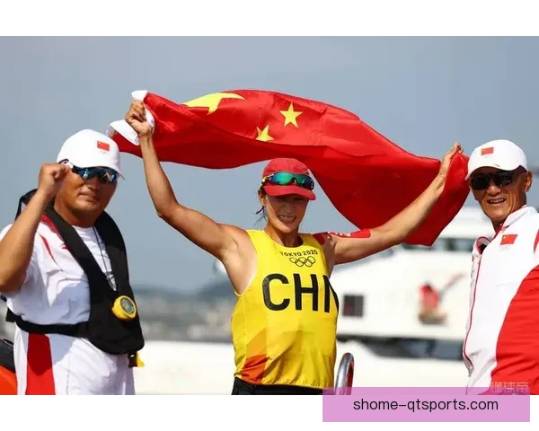 杜登霍芬完胜埃斯巴查勒尔三球夺得关键胜利